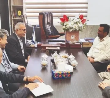 دیدار مدیرعامل پیشین با امیرحسینی 568485665412