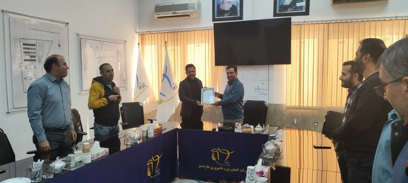 تقدیر و تشکر مدیرعامل ملاردشیر از مجموعه مالی شرکت 45641