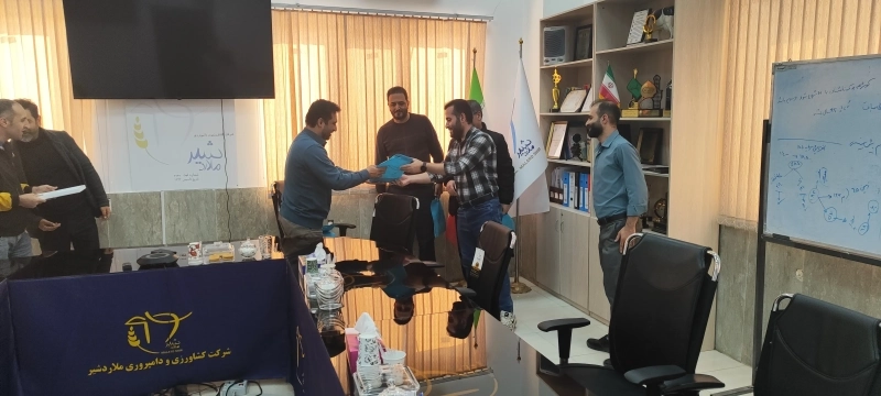 تقدیر و تشکر مدیرعامل ملاردشیر از مجموعه مالی شرکت 3545610