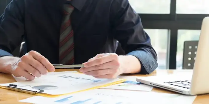 بررسی هام با سهامداران 524757431