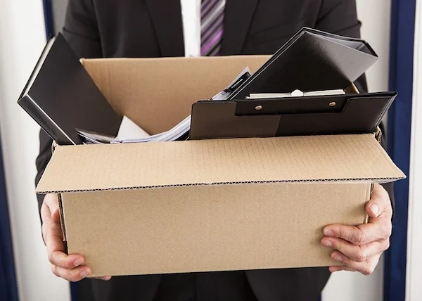 جمع کردن وسیله ها در کارتن 54685451