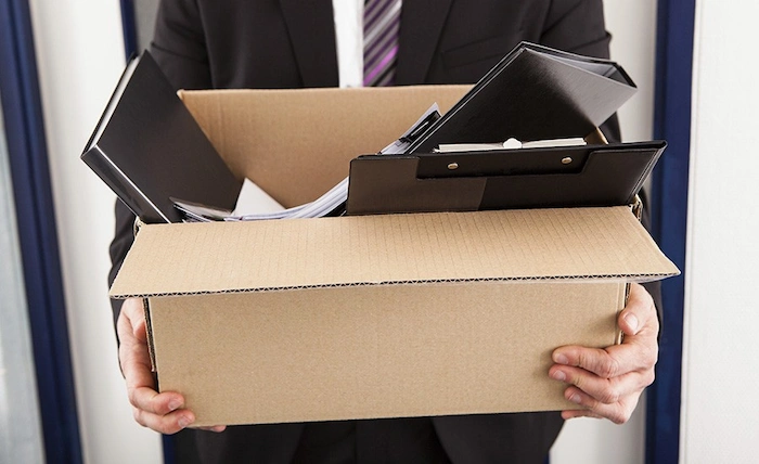 جمع کردن وسیله ها در کارتن 54685451