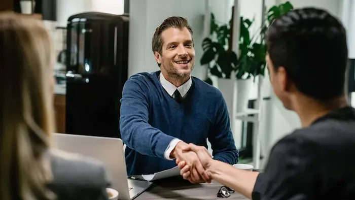 اسخدام مشاور مدیریت مالی برای شرکت 57866554640